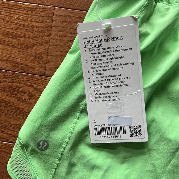 💚LULULEMON HIGH RISE HOTTY HOT SHORT 4”-SCREAM GREEN LIGHT-4/6/8/10/12💚 - Picture 15 of 16